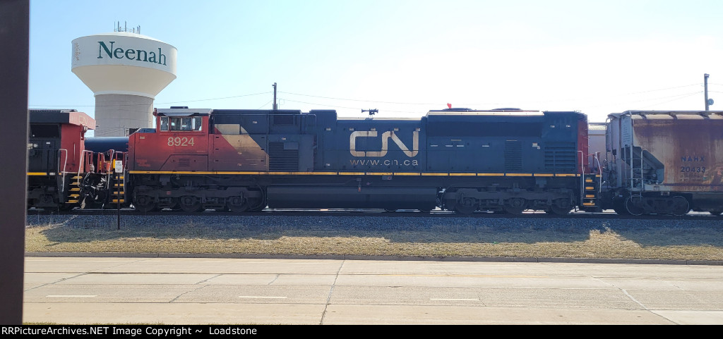 CN 8924